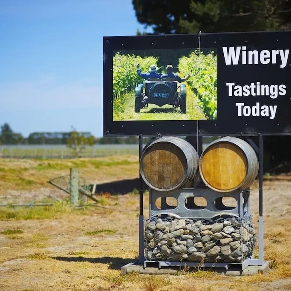 Winery tasting at Straight Eight