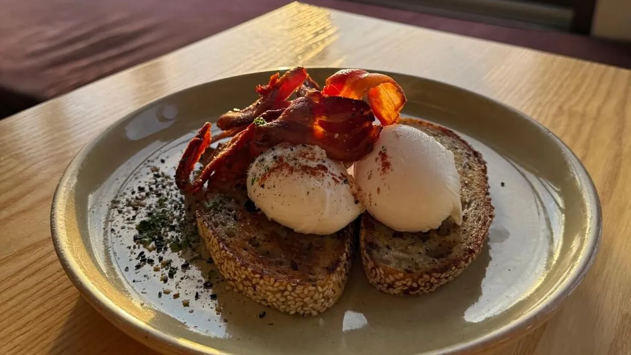 Child Sister eggs