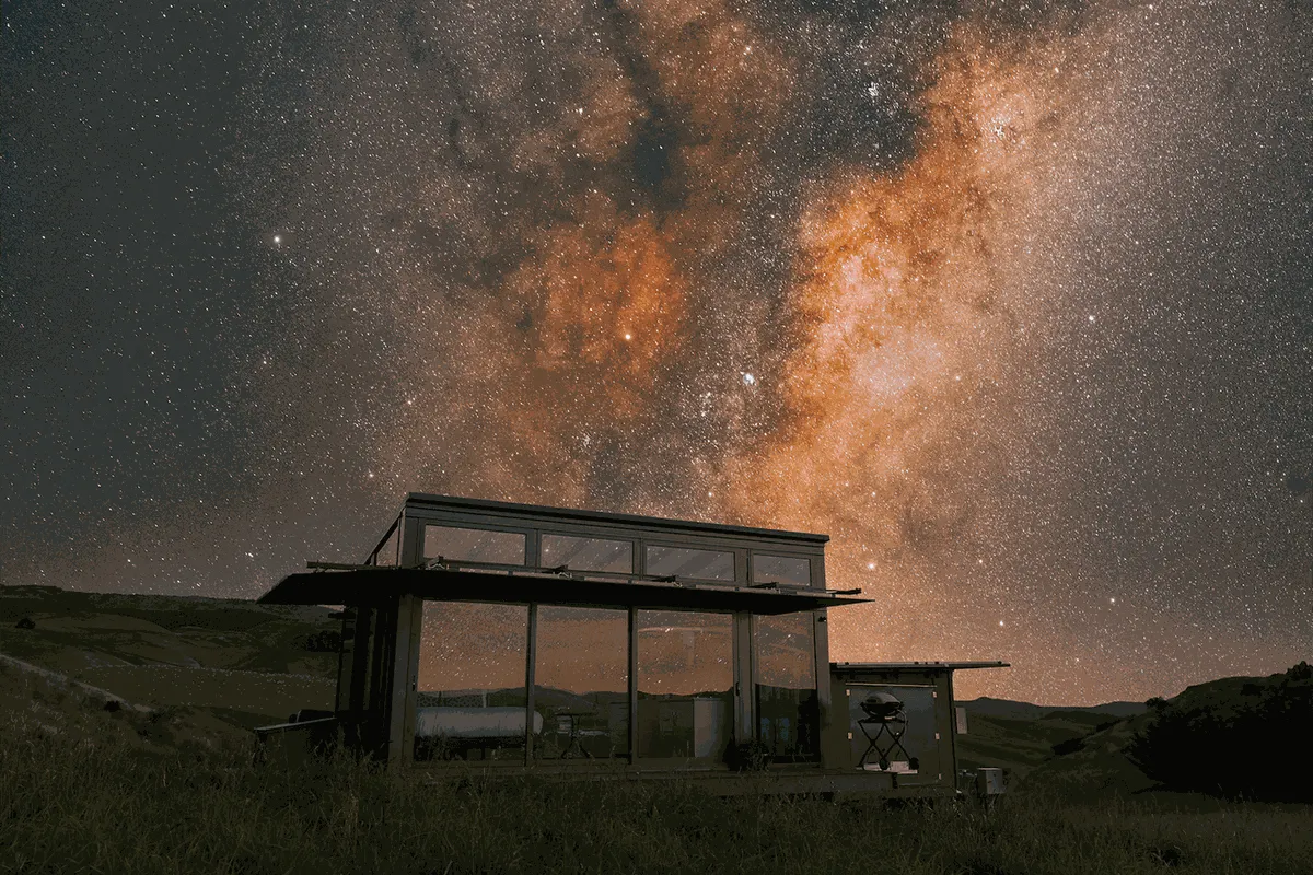 Purepod Waipara with stary night