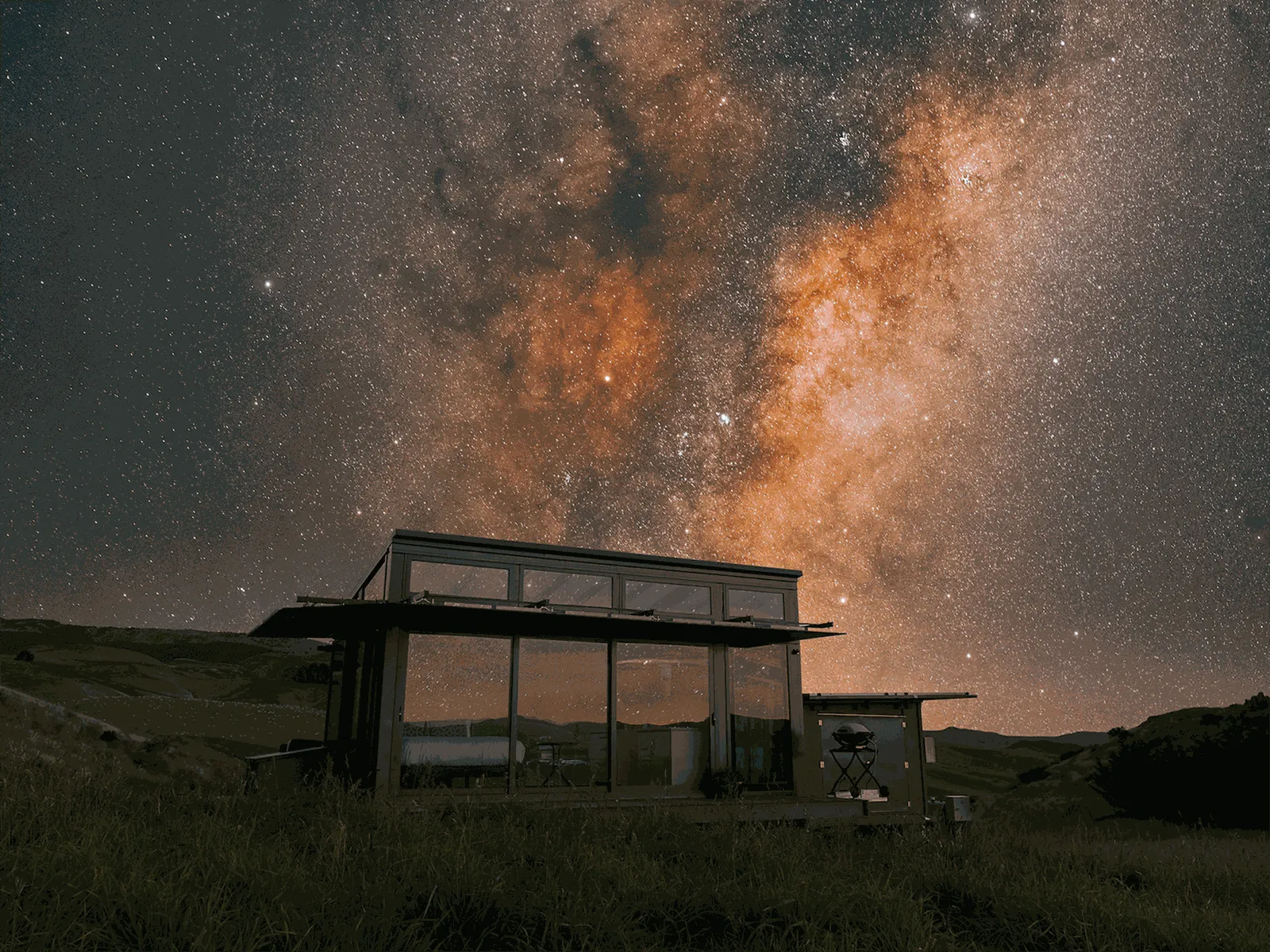 Purepod Waipara with stary night