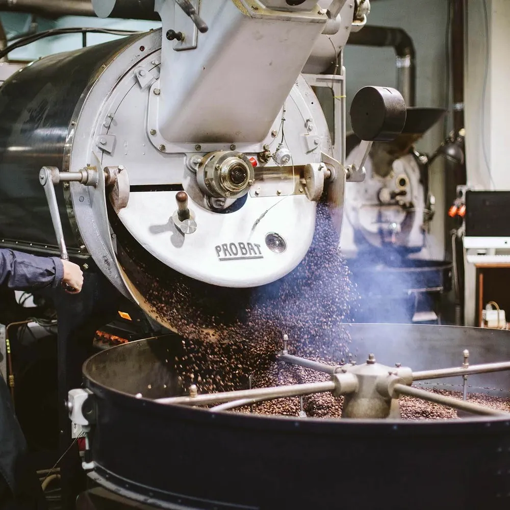Coffee roasting machine
