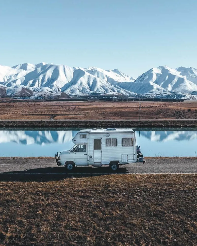 Campervan in front of the Twizel canals