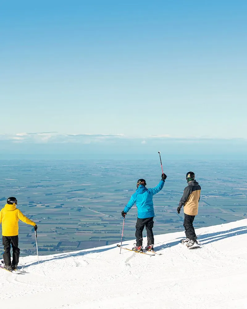 Skiers enjoying the view from Mt Hutt