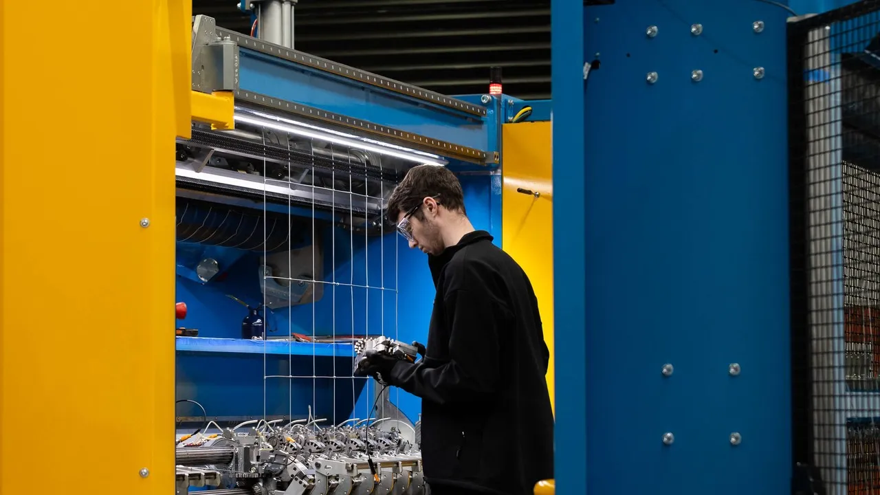 UMC Wire Fence Machine
