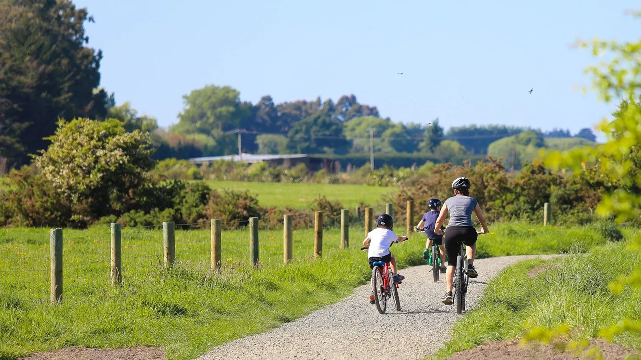 Family cycling in Liffey Springs
