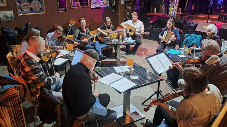 Acoustic English folk/trad slow session