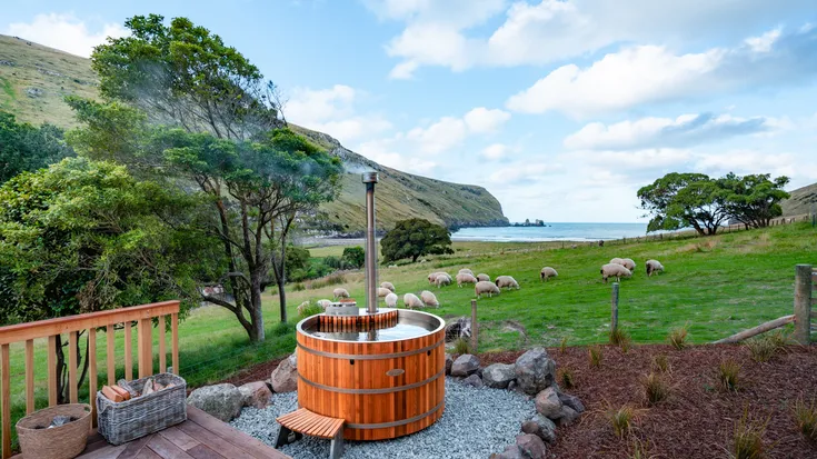 Canopy Camping Escapes | Lavericks Bay Beach Cabin