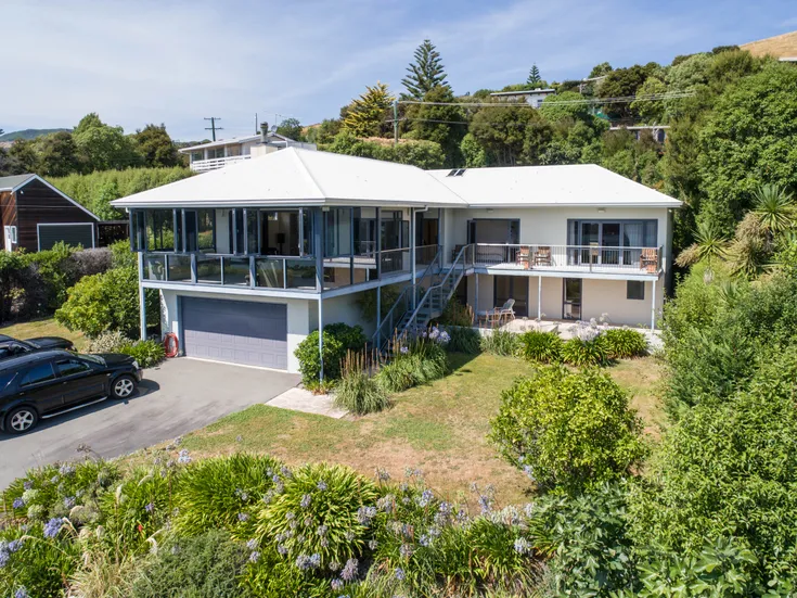 The Bellbird's Nest - Takamatua Holiday Home