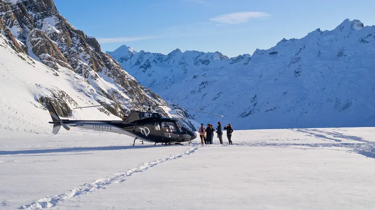 Tasman Glacier | Picnic Amongst The Peaks