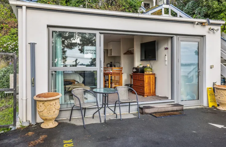 Gatehouse on the Bay – Christchurch Holiday Unit