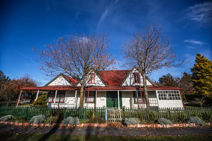 Smylies YHA Backpackers