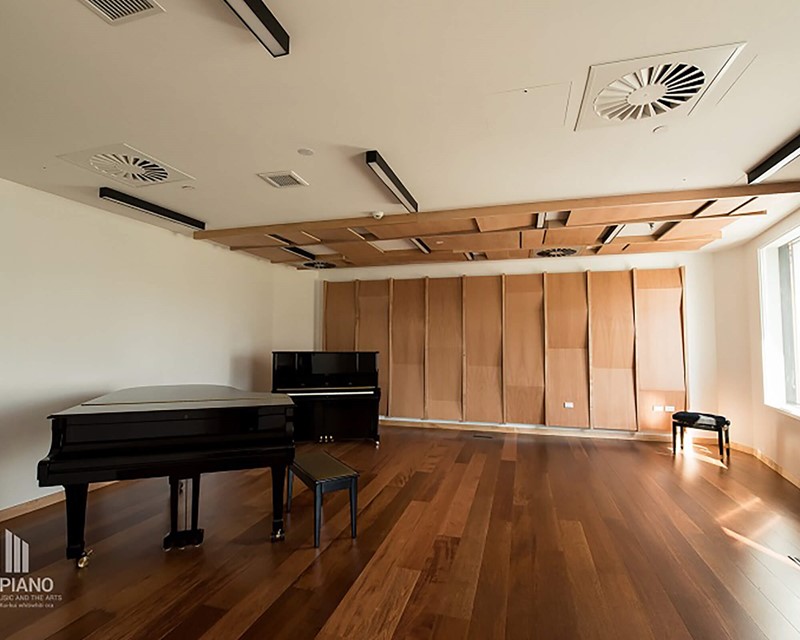 The Piano Meeting Room with Piano