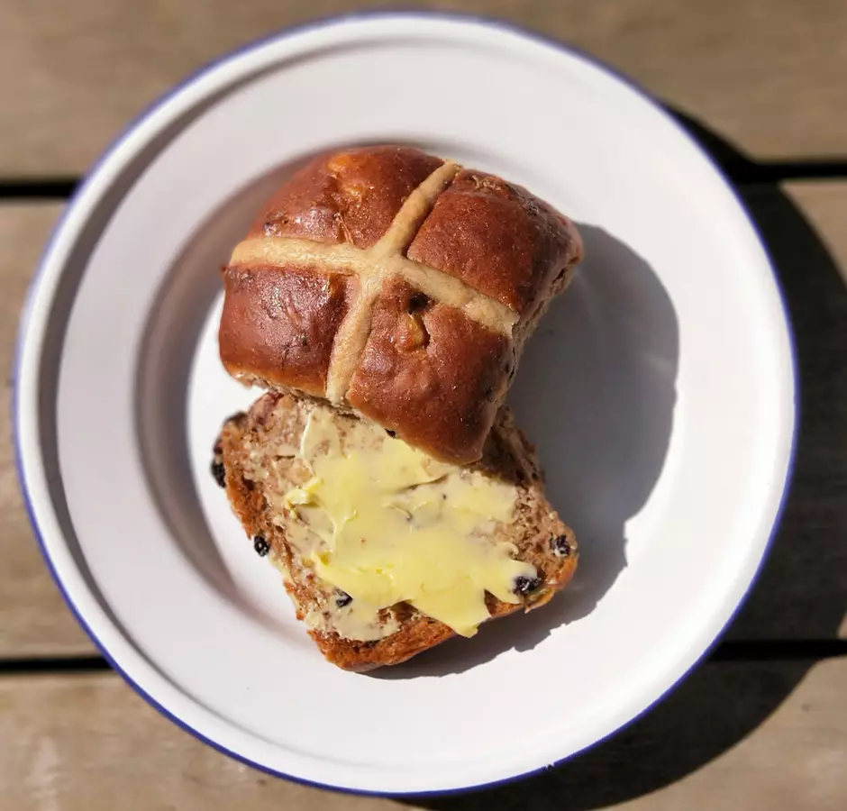 Grizzly Baked Goods Hot Cross Buns
