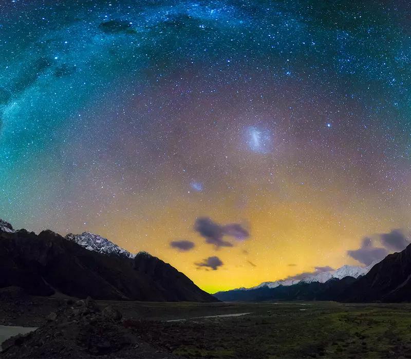 Milky way at night over the Tasman Valley