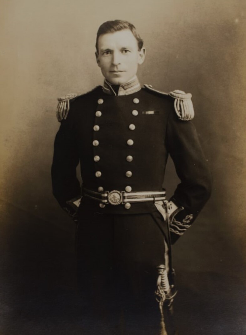 File AK.2005.106.14 This is a studio portrait of Frank in his dress uniform sometime after the First World War (the ribbons on his bar indicate he's received his war decorations), probably the early 1920s. It's inscribed on the verso: 'Comdr F. A. Worsley DSO, OBE, RD., R.N.R., F.R.G.S. 81 Walm Lane, Cricklewood, London NW2.' Photographer unknown, c.1920.