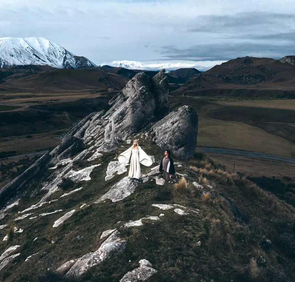  Frodo And Galadriel At Castle Hill 